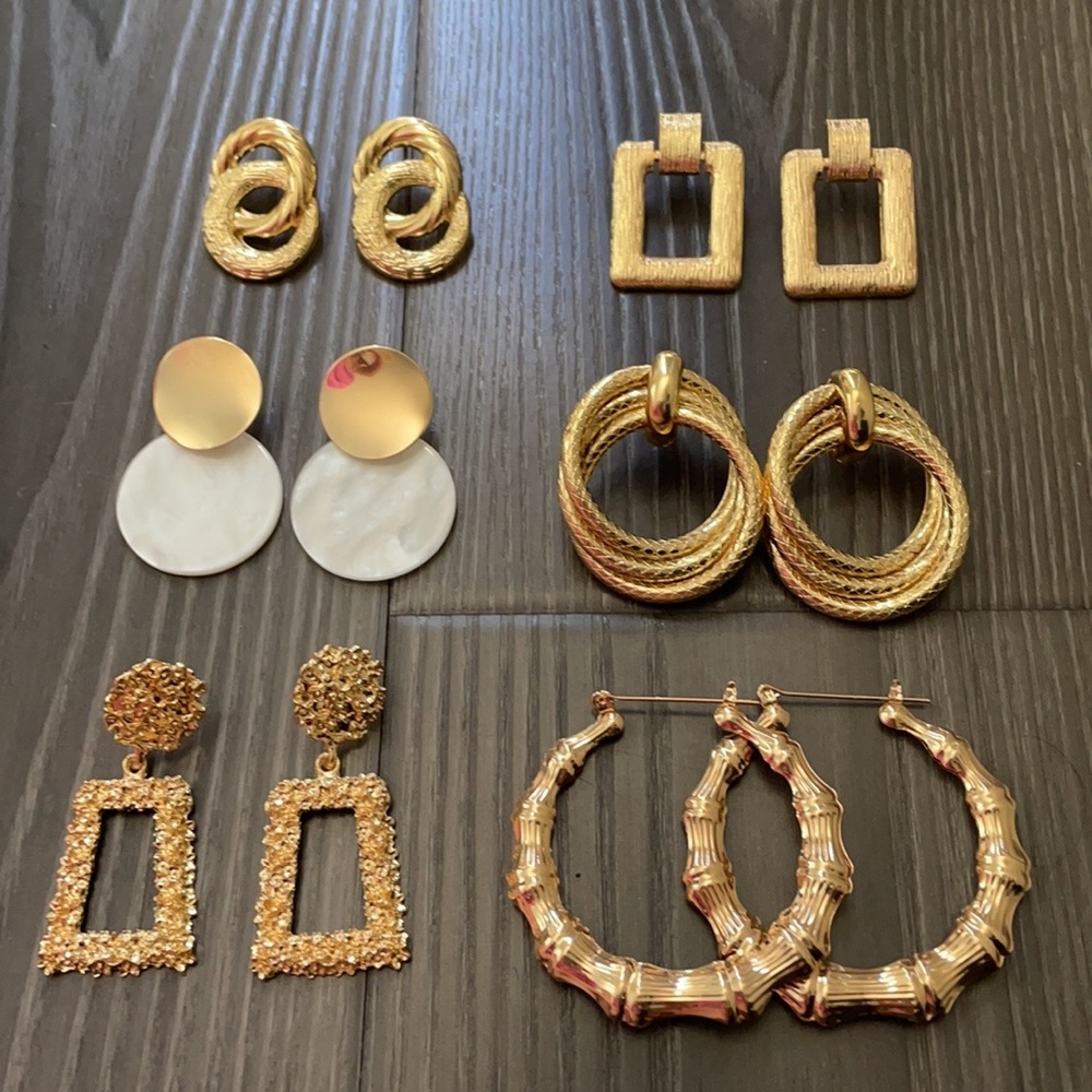 NEW Set of new trendy luxury gold earrings